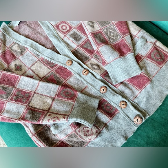 Authentic Givenchhy Sweater Coat - Picture 11 of 16